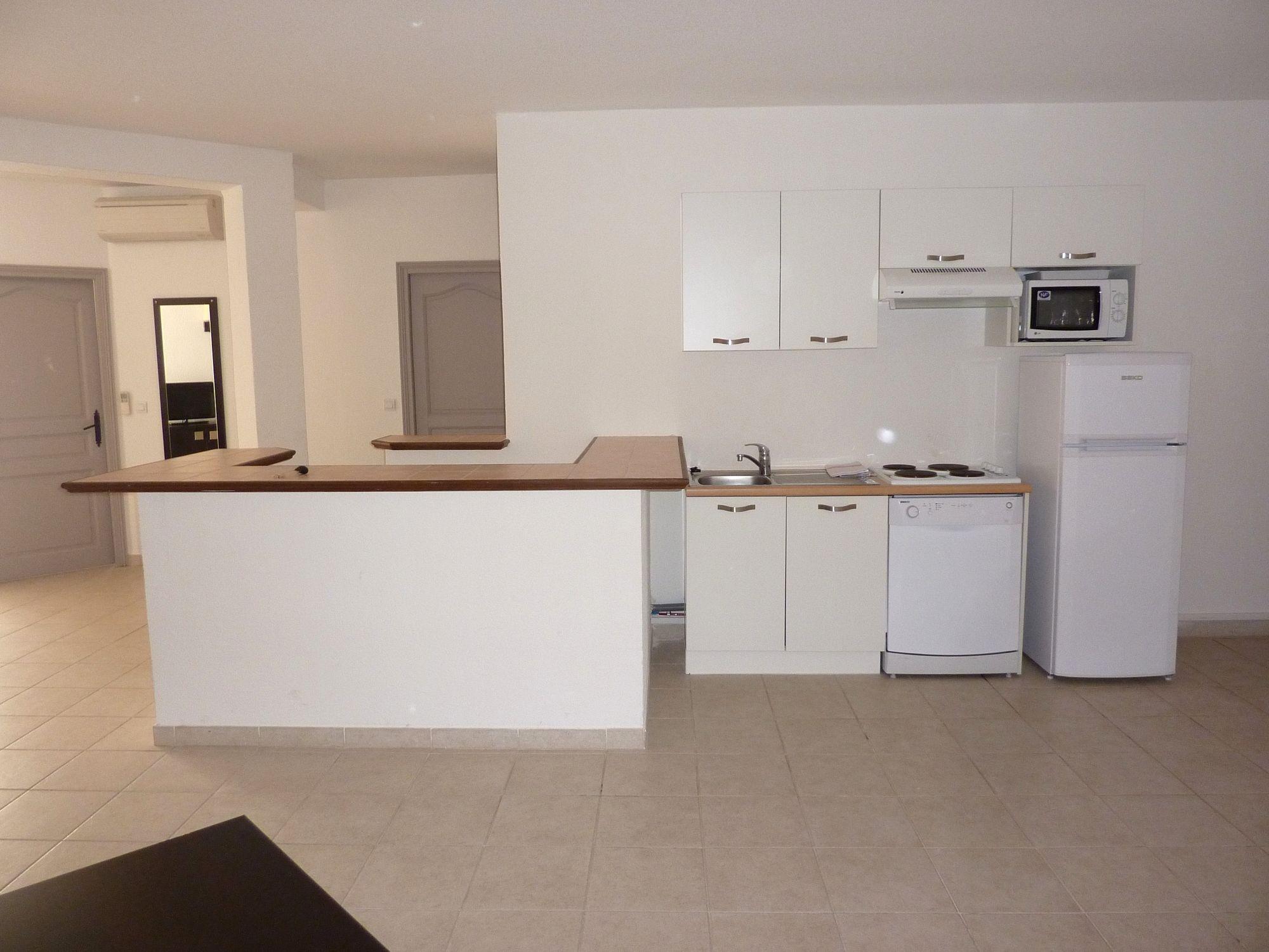 Adonis Saint Florent Exterior photo