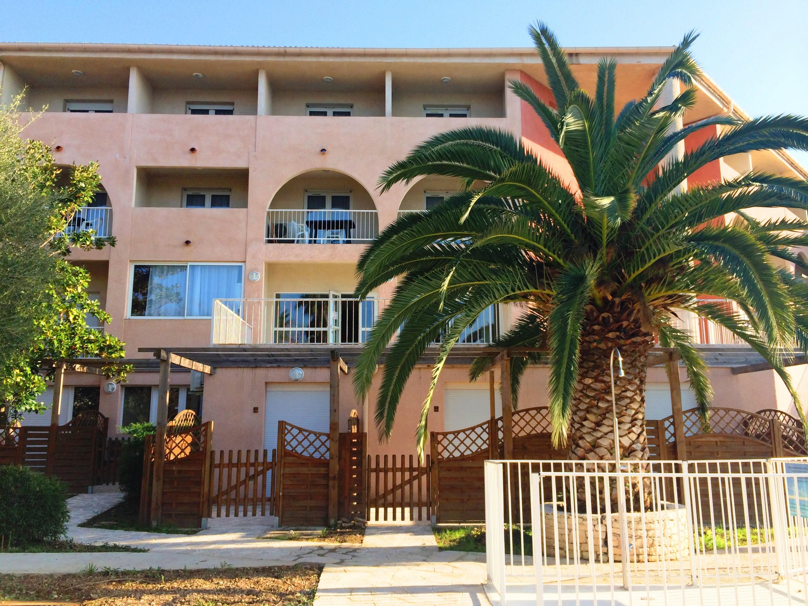 Adonis Saint Florent Exterior photo